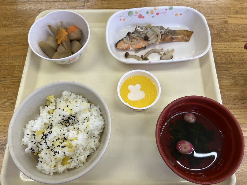 9月29日　さつまいもご飯・月見ゼリー