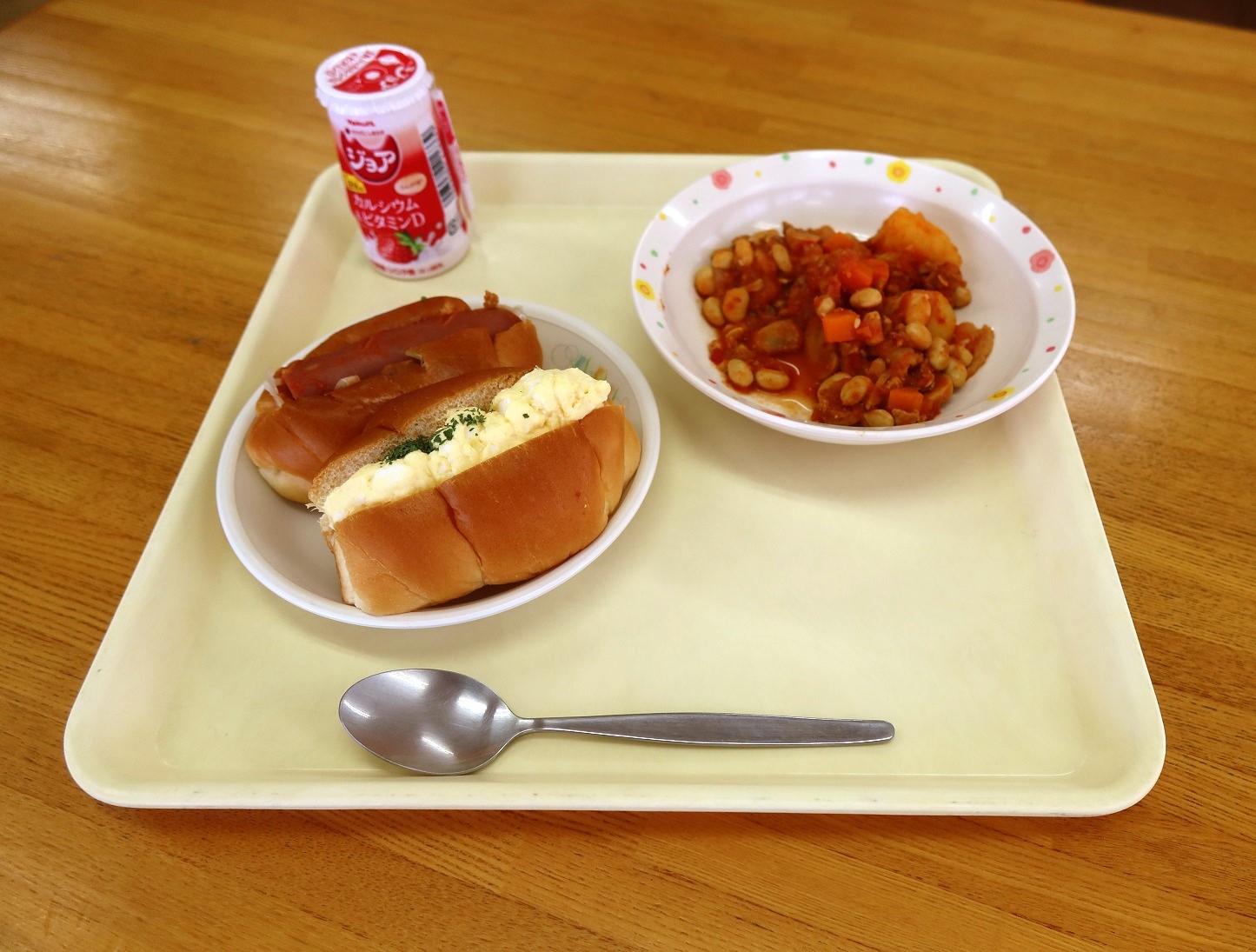 5月13日　たまごサンド・ミニホットドッグ